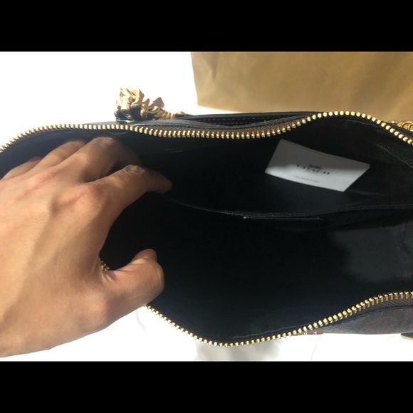 Coach - Picture 7 of 7